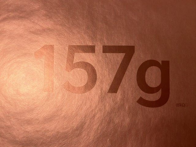 157g铜版纸怎么印出血?打造强视觉冲击海报的关键细节