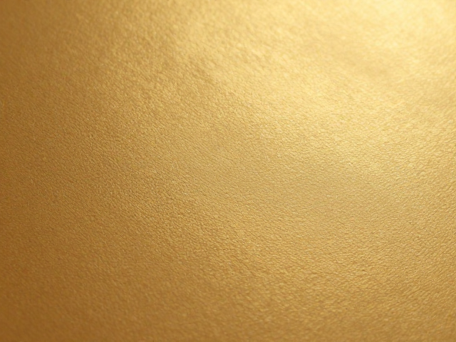 烫金UV与磨砂工艺的价值重构