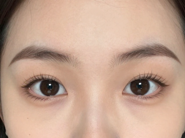 不同眼型下的自然妆效呈现