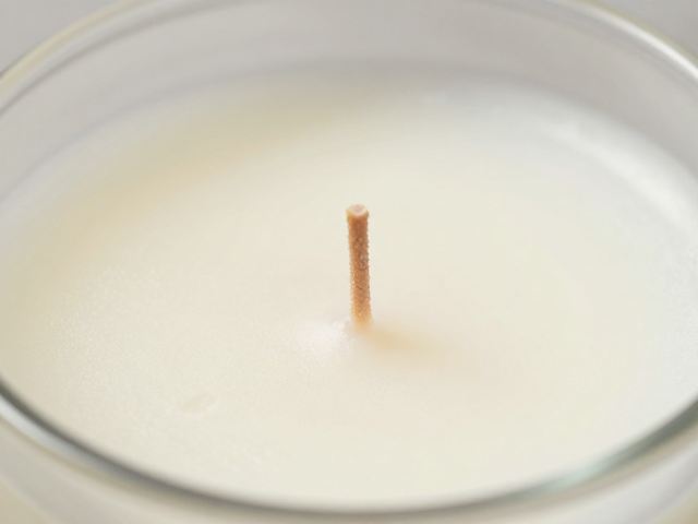 香薰蜡烛烛芯怎么剪?高端香氛数百元也怕剪错,正确修剪法详解