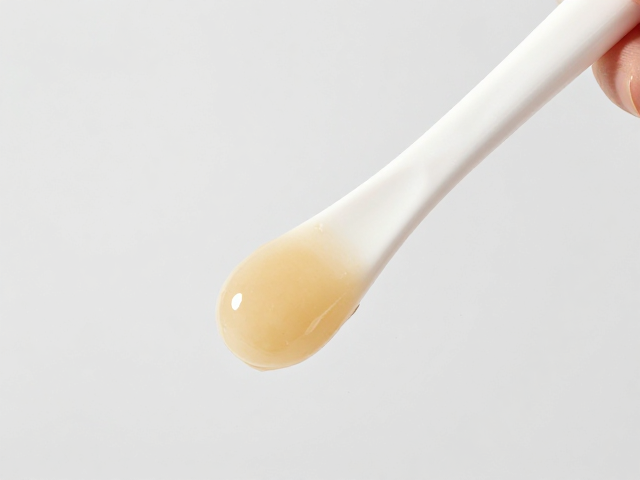 院线护理调膜棒使用技巧，调拌速度要快，锁住高活性精华