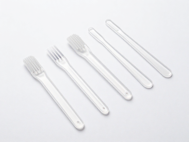 硅胶微刷半透明杠条，不同弧度设计与透明外观解析
