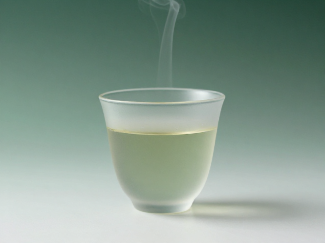 绿茶微烟熏茶感,雾面玻璃杯的极简美学与品饮体验