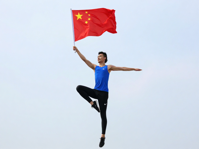 低空动态下旗摆训练换脚不稳？3招快速锁定重心，提升稳定性