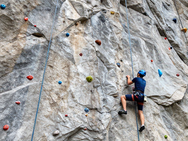 定制攀爬线vs传统攀路线,深度解析路线阅读技巧