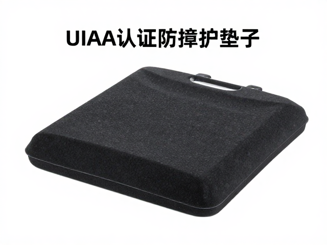 抱石垫怎么选?UIAA认证防撞护垫防潮存放指南