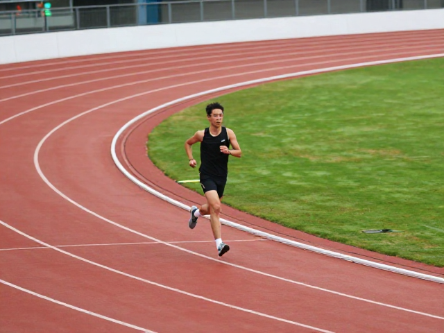 体育中心竞速赛道，路线记忆训练技巧，轻松掌握跑法