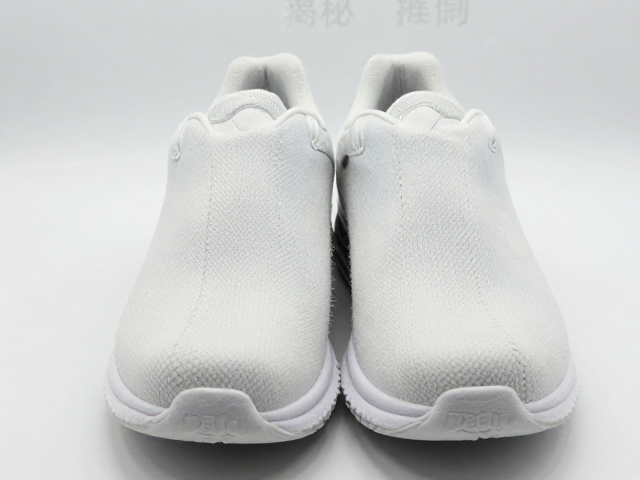 纤维紧实不脱胶，大底粘合牢固耐用，揭秘鞋履核心工艺