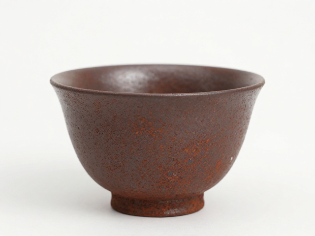 铁锈釉品茗杯修坯整形,揭秘手工茶器成型核心技巧