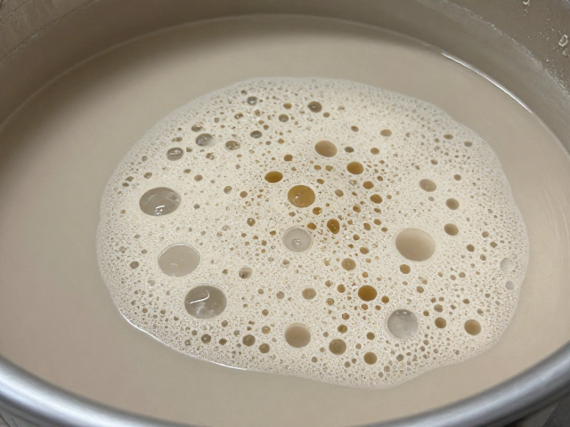 坯体起泡怎么解?保湿剂过量与陈腐醒泥的关键联系