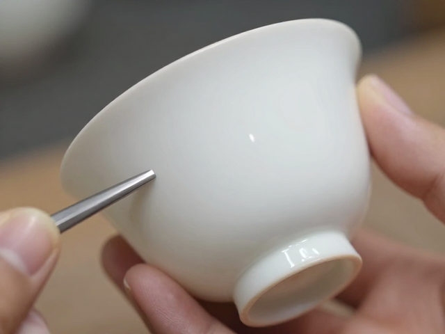 修坯整形与边缘打磨，品茗杯光滑成型全解析