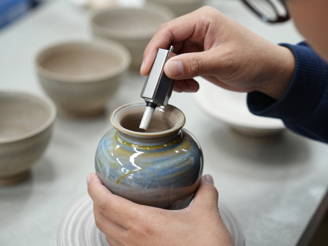 窑变呈色釉奥秘，陶艺雕塑中釉浆比重测量的关键作用
