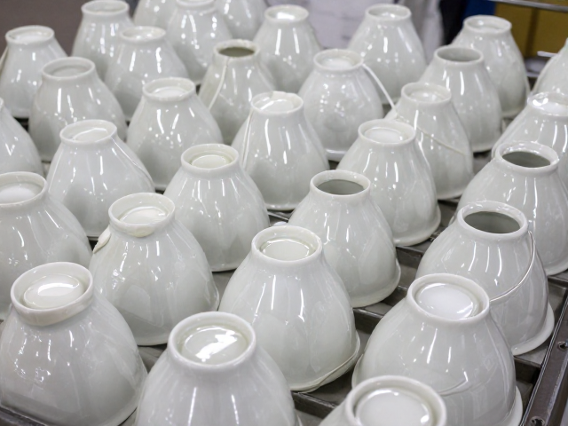 流动釉灯具灯罩原料密封储存规范，防潮防氧化指南