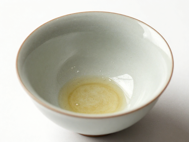 茶碗保养指南，避免强酸强碱清洁剂，呵护哑光釉面光泽