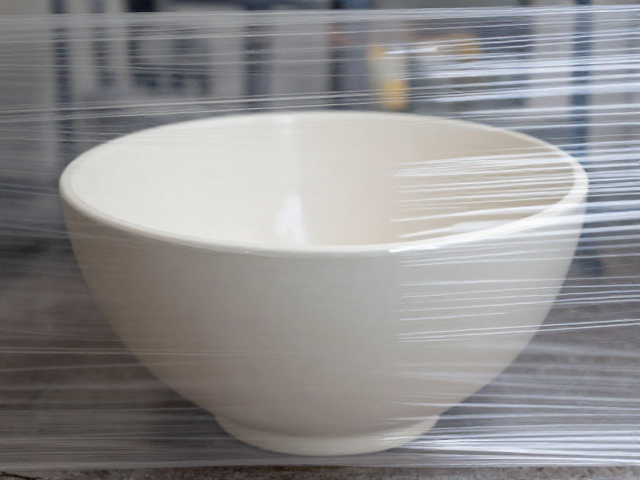 施釉未烧半成品怎么保存？远离热源风口，塑料薄膜是关键