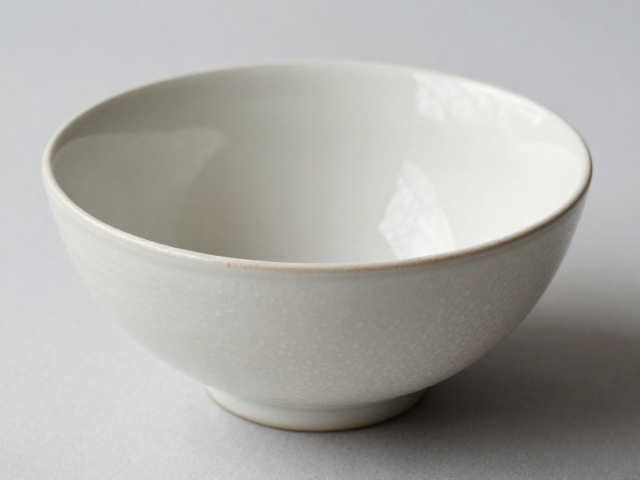 面碗烧成温度稳定,独特肌理装饰打造高颜值餐桌美学