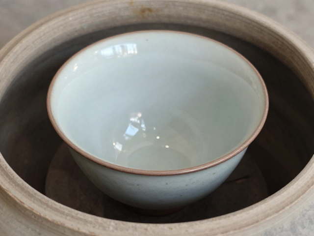 乐烧成品窑变口沿保护技巧，打造高颜值茶器避坑指南