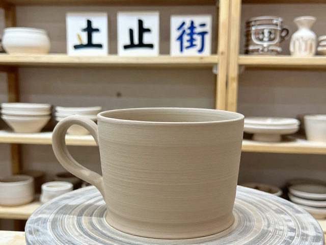 城市文创陶艺，精选胎土与文创商店打卡指南