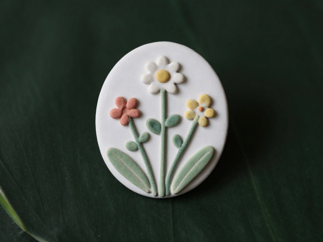 高温烧制陶艺胸针，花卉植物手作教程与灵感