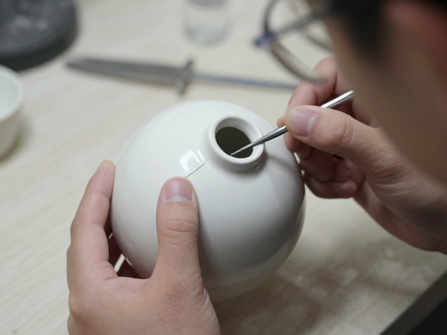 取泥定中心口沿开裂但表面无裂纹,如何修复?专家解析陶瓷修复法