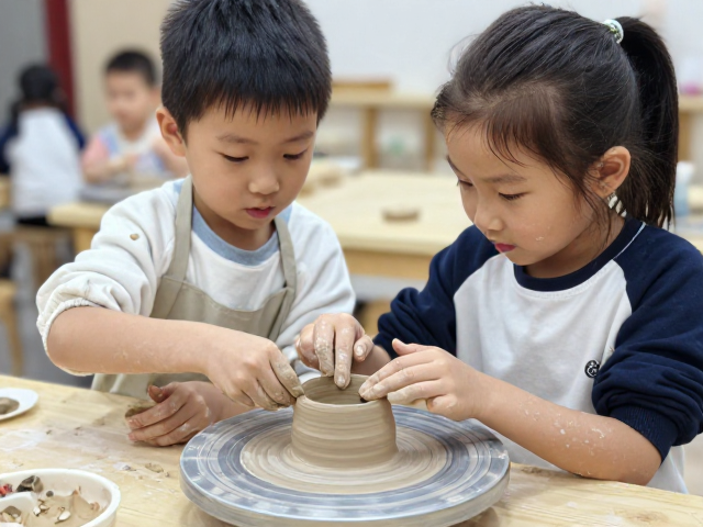 少儿非遗陶艺体验，低龄儿童陪同，小学创意造型亲子活动