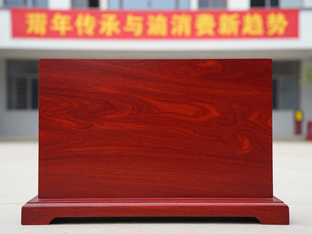 红木文玩摆件进校园,工艺传承与消费新趋势