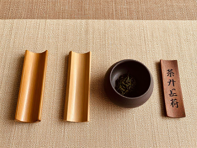 茶则几十至数百元怎么选?搭配麻布茶席与茶室摆件入门指南