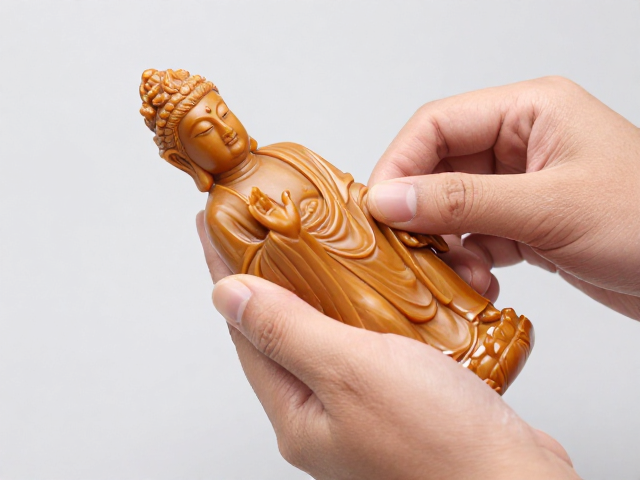 佛像菩萨手把件怎么定期清洁保养？专家教你正确清洗手法