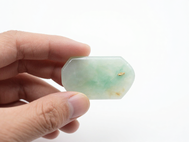 嵌丝装饰玉石薄片嵌片松动怎么修补？专家教你快速修复技巧