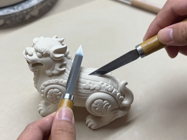 瑞兽纹雕刻教程,打坯刀与圆口刻刀配合技巧