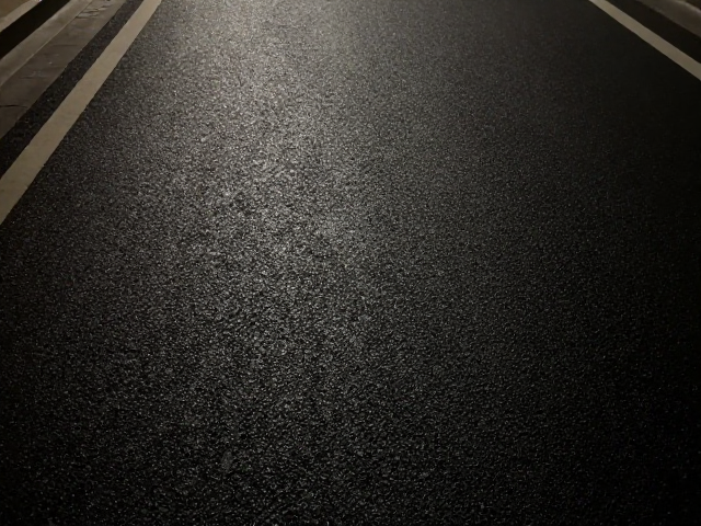 无光路面骑行,路面纹理识别与刹车夜间响应测试指南
