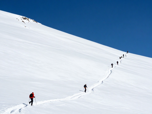 雪域攀升路线,穿越冰川雪线边缘,高原反应监测指南