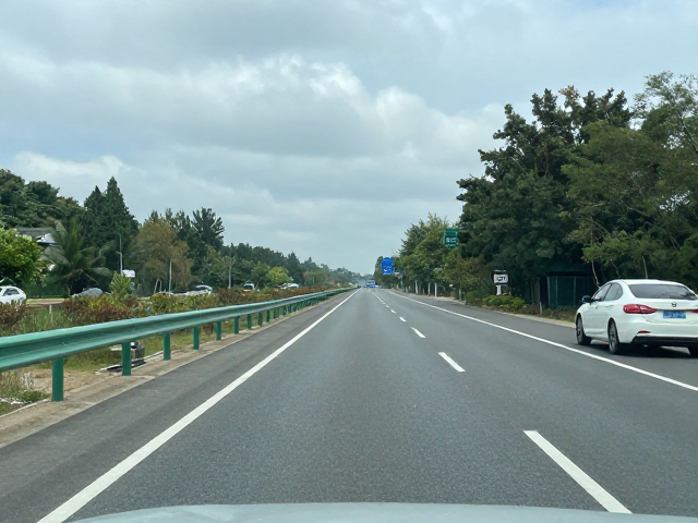 新手友好！50-150km轻松自驾攻略，无需技术也能玩转公路旅行