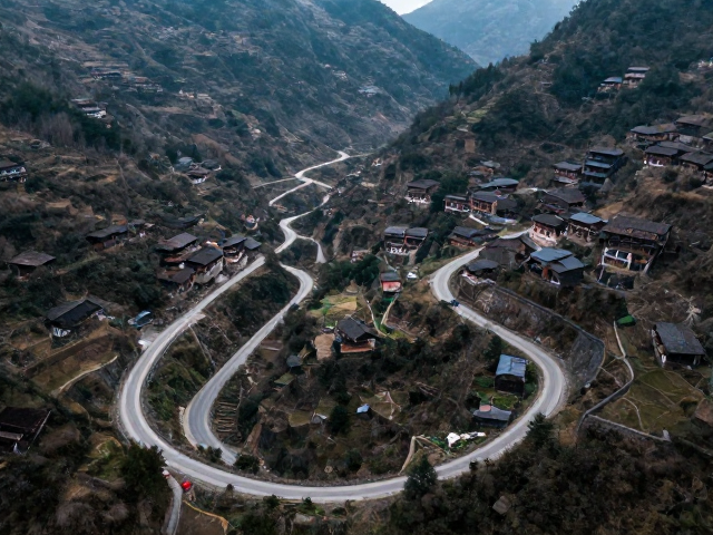 穿越险峻盘山路,探秘风土人情与匠心手工艺人