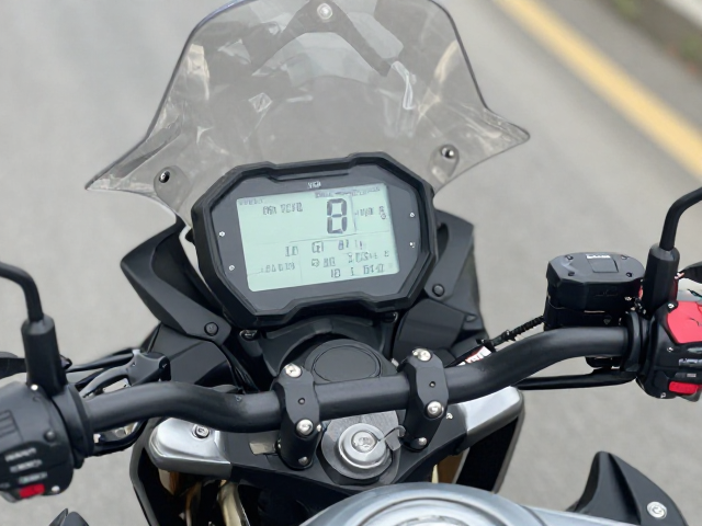新手长途机车推荐,Honda CB400X液晶仪表实测