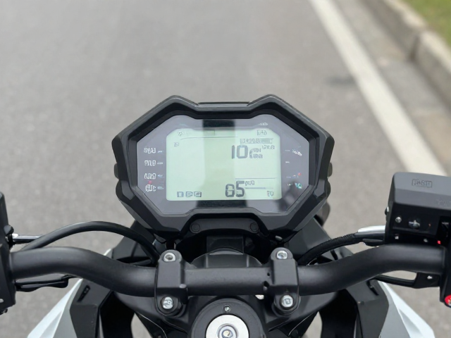 新手长途机车推荐,Honda CB400X液晶仪表实测