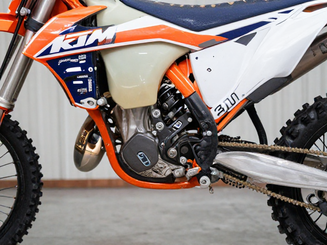 KTM 250/300 EXC悬挂保养，非铺装越野车主必看的定期维护指南