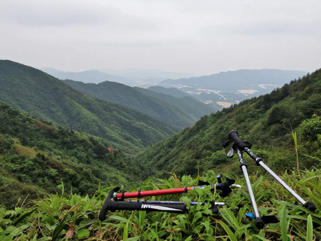 小长假错峰徒步,国内小众秘境推荐与登山杖选购指南