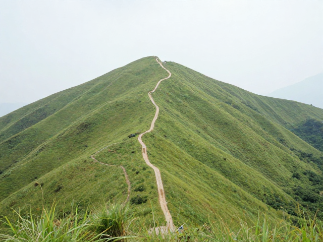 草甸山脊经典路线攻略,公共交通直达指南