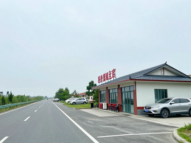 国道沿途驿站推荐,餐饮口味正宗,独卫酒店让旅途更舒适