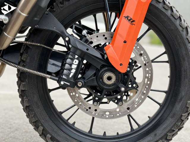 KTM 790 Adventure高原刹车调试，橡胶件抗老化与性能优化指南