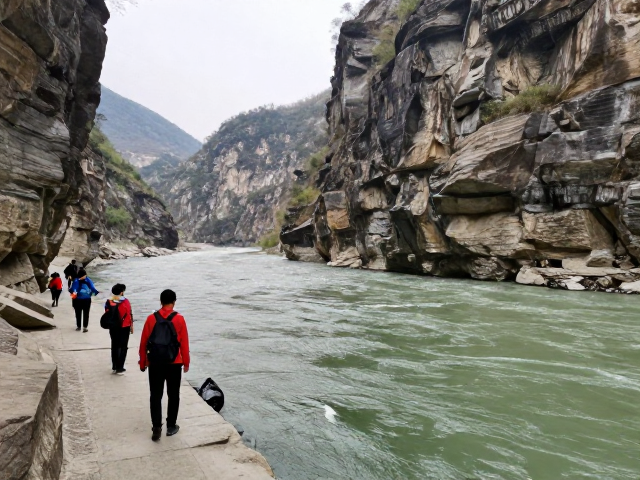 峡谷河畔环线攻略，领队探路避坑，告别迷路风险