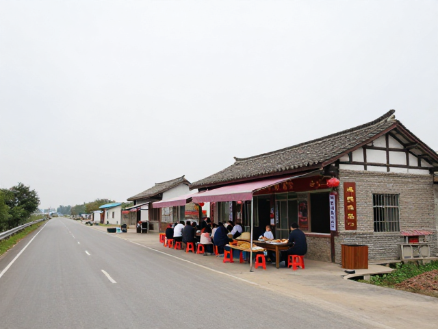 国道沿途驿站寻味，体验地道民俗，品尝沿途家常菜