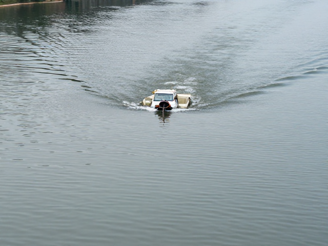 河道平稳穿行遇水阻?检查链条润滑是关键