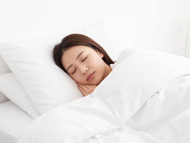独处低焦虑训练,减少环境突变,重塑深度睡眠质量