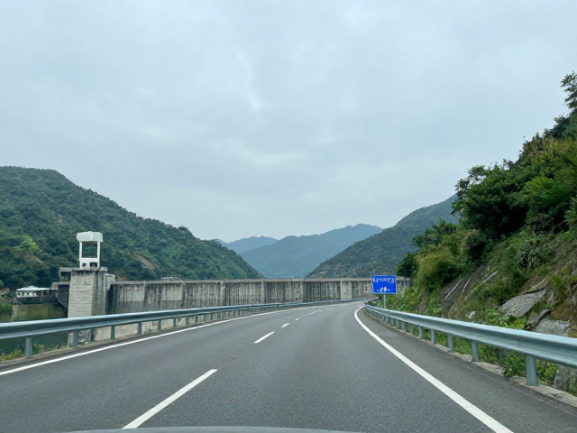 周末山间小环线攻略，水库大坝打卡，高速进国道出避堵