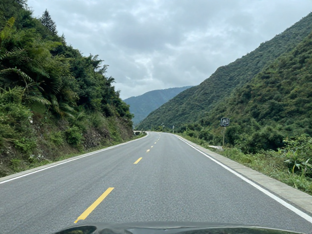 2天环湖自驾，主路进山支路返回，全程铺装公路不踩坑