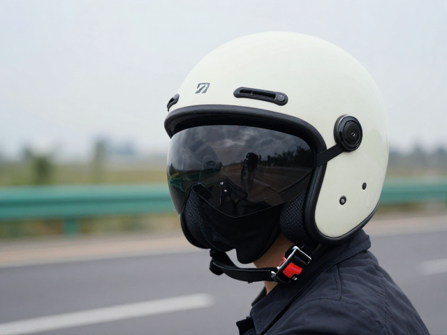 轻量化复古全盔怎么选？高速公路骑行安全指南