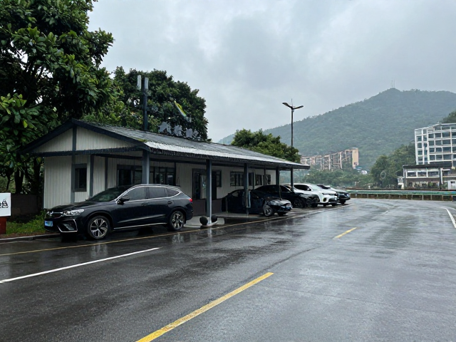 川渝黔串联自驾，雨天湿滑路面的长途休整点推荐