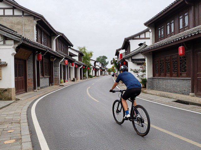 城郊骑行攻略，穿越古镇老街的山地弯道环线，周末逃离城市